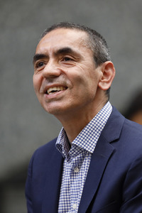 Ehrung für Özlem Türeci und Uğur Şahin in Köln