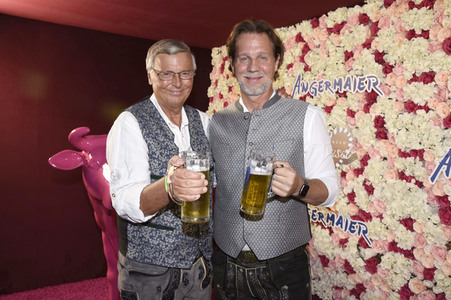 Angermaier-Trachten-Abend in München