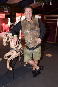 Angermaier-Trachten-Abend in München