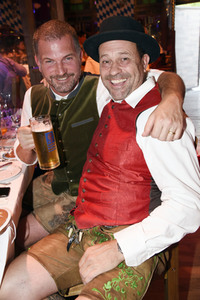 Angermaier-Trachten-Abend in München