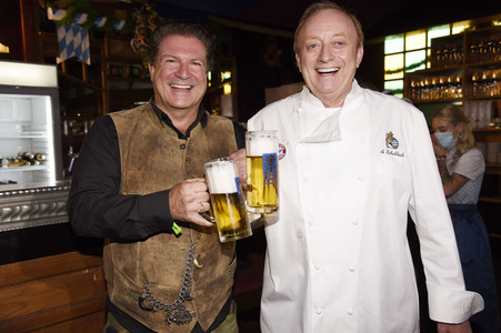 Angermaier-Trachten-Abend in München