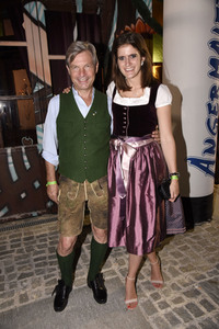 Angermaier-Trachten-Abend in München