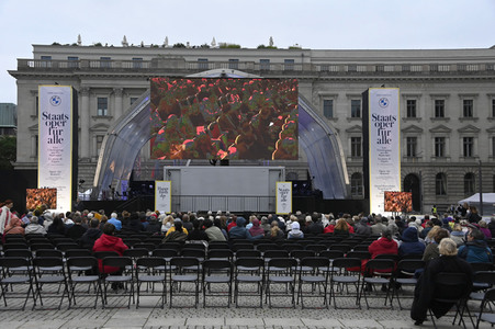 BMW Meet The Figaro X Staatsoper Unter den Linden in Berlin