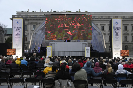 BMW Meet The Figaro X Staatsoper Unter den Linden in Berlin