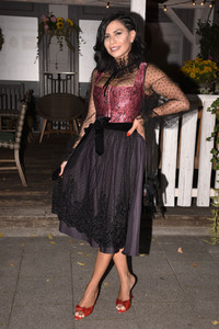 Almauftrieb in der Käfer Schänke in München