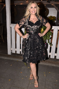 Almauftrieb in der Käfer Schänke in München