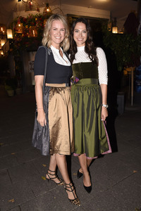 Almauftrieb in der Käfer Schänke in München