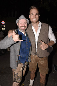 Almauftrieb in der Käfer Schänke in München