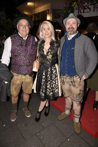 Almauftrieb in der Käfer Schänke in München