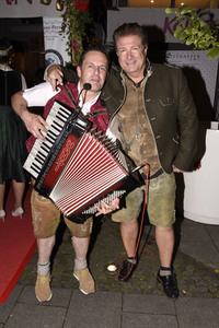 Almauftrieb in der Käfer Schänke in München