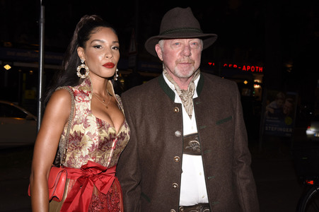 Almauftrieb in der Käfer Schänke in München