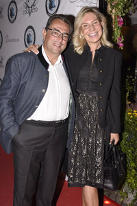 Almauftrieb in der Käfer Schänke in München