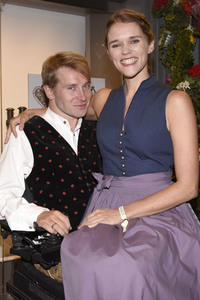 Almauftrieb in der Käfer Schänke in München