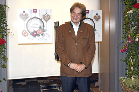 Almauftrieb in der Käfer Schänke in München