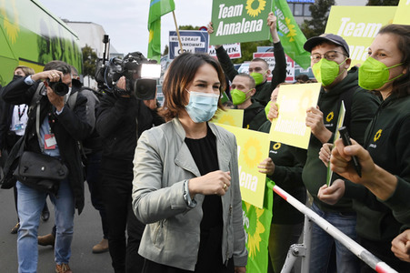 Triell - Dreikampf ums Kanzleramt in Berlin
