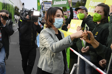 Triell - Dreikampf ums Kanzleramt in Berlin