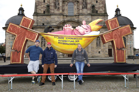 Protestaktion anlässlich der Vollversammlung der Deutschen Bischofskonferenz in Fulda