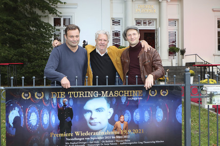 Theaterpremiere 'Die Turing-Maschine' in Hamburg
