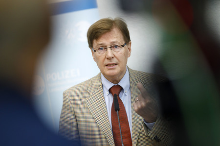 Pressekonferenz mit Armin Laschet und Herbert Reul in Düsseldorf