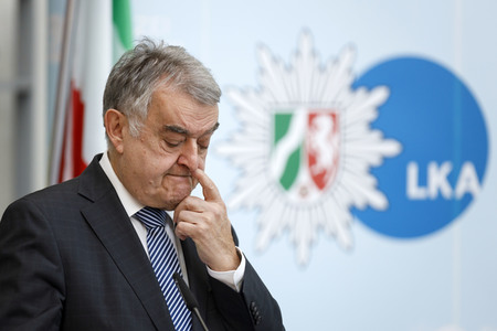 Pressekonferenz mit Armin Laschet und Herbert Reul in Düsseldorf