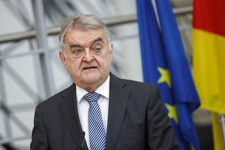 Pressekonferenz mit Armin Laschet und Herbert Reul in Düsseldorf