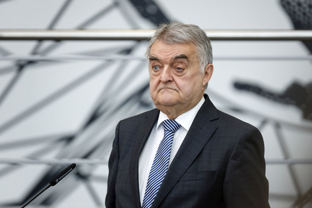 Pressekonferenz mit Armin Laschet und Herbert Reul in Düsseldorf