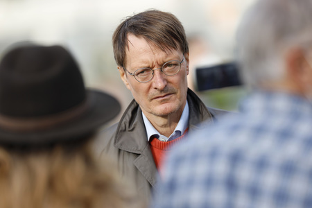 Podiumsgespräch mit Karl Lauterbach in Leverkusen