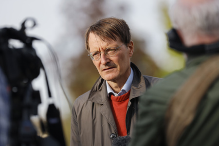 Podiumsgespräch mit Karl Lauterbach in Leverkusen