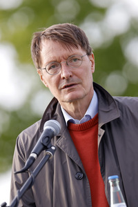 Podiumsgespräch mit Karl Lauterbach in Leverkusen