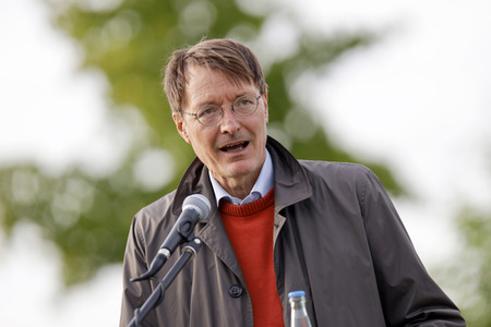 Podiumsgespräch mit Karl Lauterbach in Leverkusen