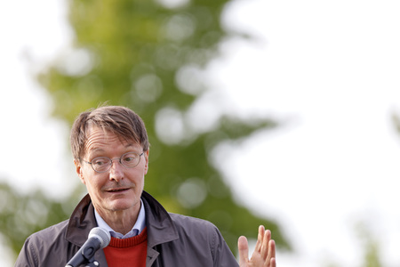 Podiumsgespräch mit Karl Lauterbach in Leverkusen