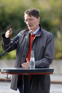 Podiumsgespräch mit Karl Lauterbach in Leverkusen