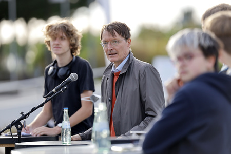 Podiumsgespräch mit Karl Lauterbach in Leverkusen