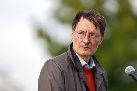 Podiumsgespräch mit Karl Lauterbach in Leverkusen