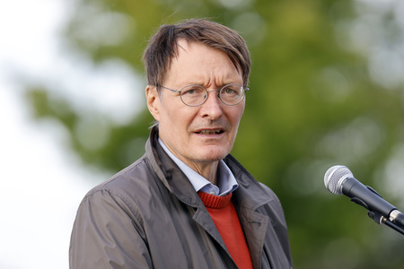 Podiumsgespräch mit Karl Lauterbach in Leverkusen