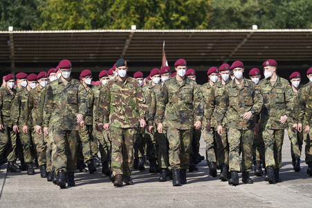 Angela Merkel würdigt Einsatzkräfte der Afghanistan-Evakuierungsmission in Seedorf