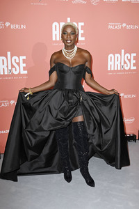 Weltpremiere der ARISE Grand Show 2021 in Berlin