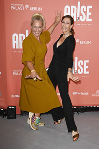 Weltpremiere der ARISE Grand Show 2021 in Berlin
