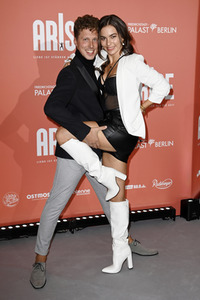 Weltpremiere der ARISE Grand Show 2021 in Berlin