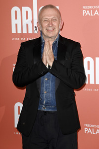 Weltpremiere der ARISE Grand Show 2021 in Berlin