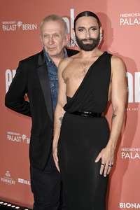 Weltpremiere der ARISE Grand Show 2021 in Berlin