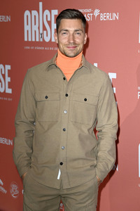 Weltpremiere der ARISE Grand Show 2021 in Berlin