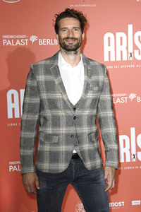 Weltpremiere der ARISE Grand Show 2021 in Berlin