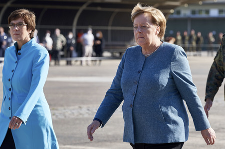 Angela Merkel würdigt Einsatzkräfte der Afghanistan-Evakuierungsmission in Seedorf