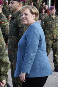 Angela Merkel würdigt Einsatzkräfte der Afghanistan-Evakuierungsmission in Seedorf