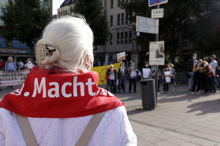 Protestdemo der Initiative 'Wir sind Kirche' in Fulda