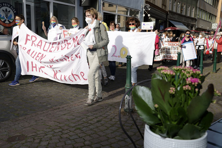 Protestdemo der Initiative 'Wir sind Kirche' in Fulda