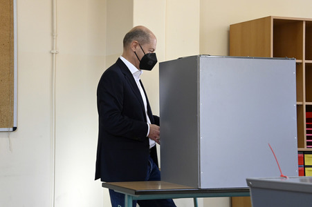 Stimmabgabe von Olaf Scholz zur Bundestagswahl 2021 in Potsdam