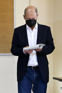 Stimmabgabe von Olaf Scholz zur Bundestagswahl 2021 in Potsdam