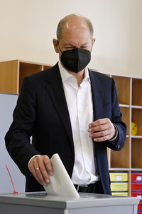 Stimmabgabe von Olaf Scholz zur Bundestagswahl 2021 in Potsdam